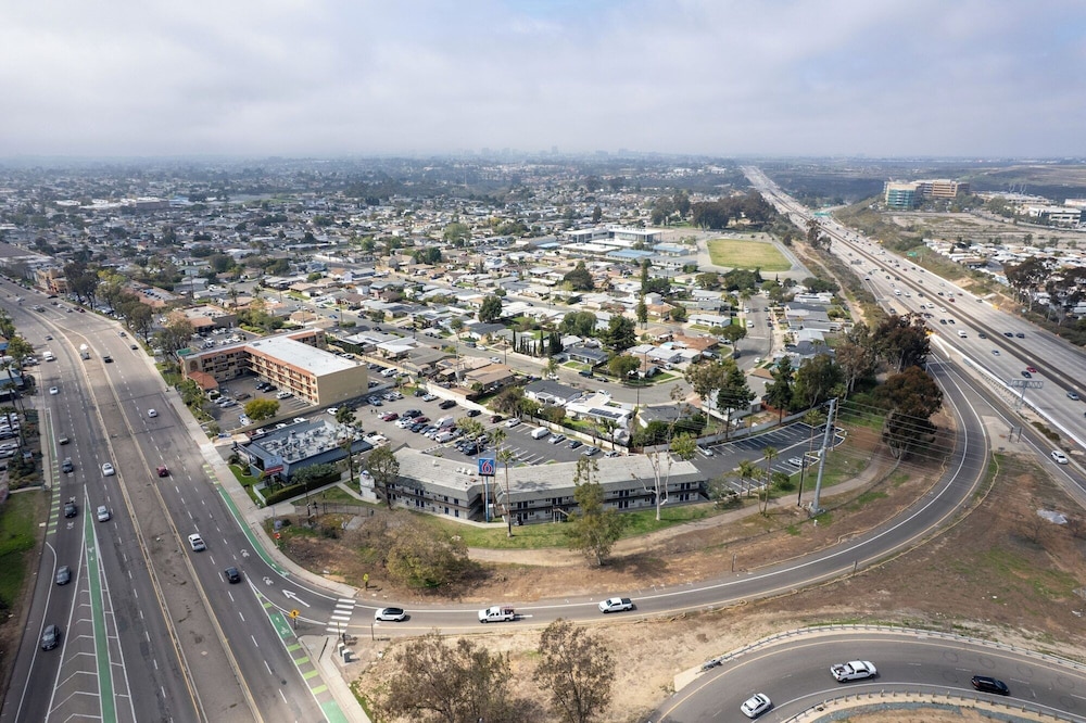 Motel6 San Diego, CA - North 50/61