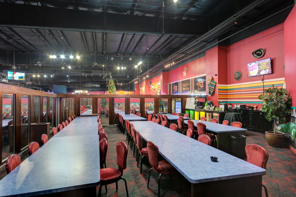 Hotel Jefe at Ojos Locos 53/67