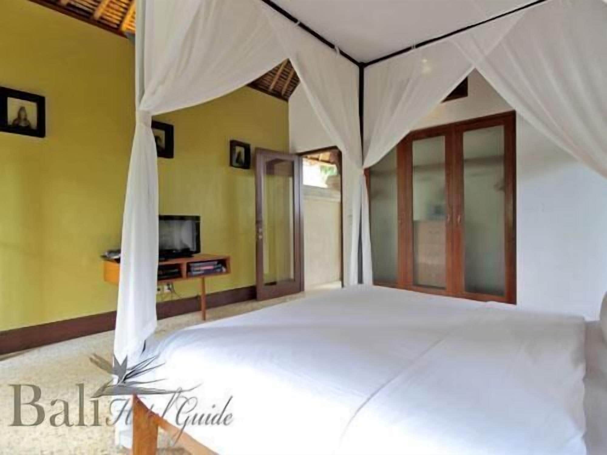 2 BEDROOMS, VILLA, PRIVATE POOL