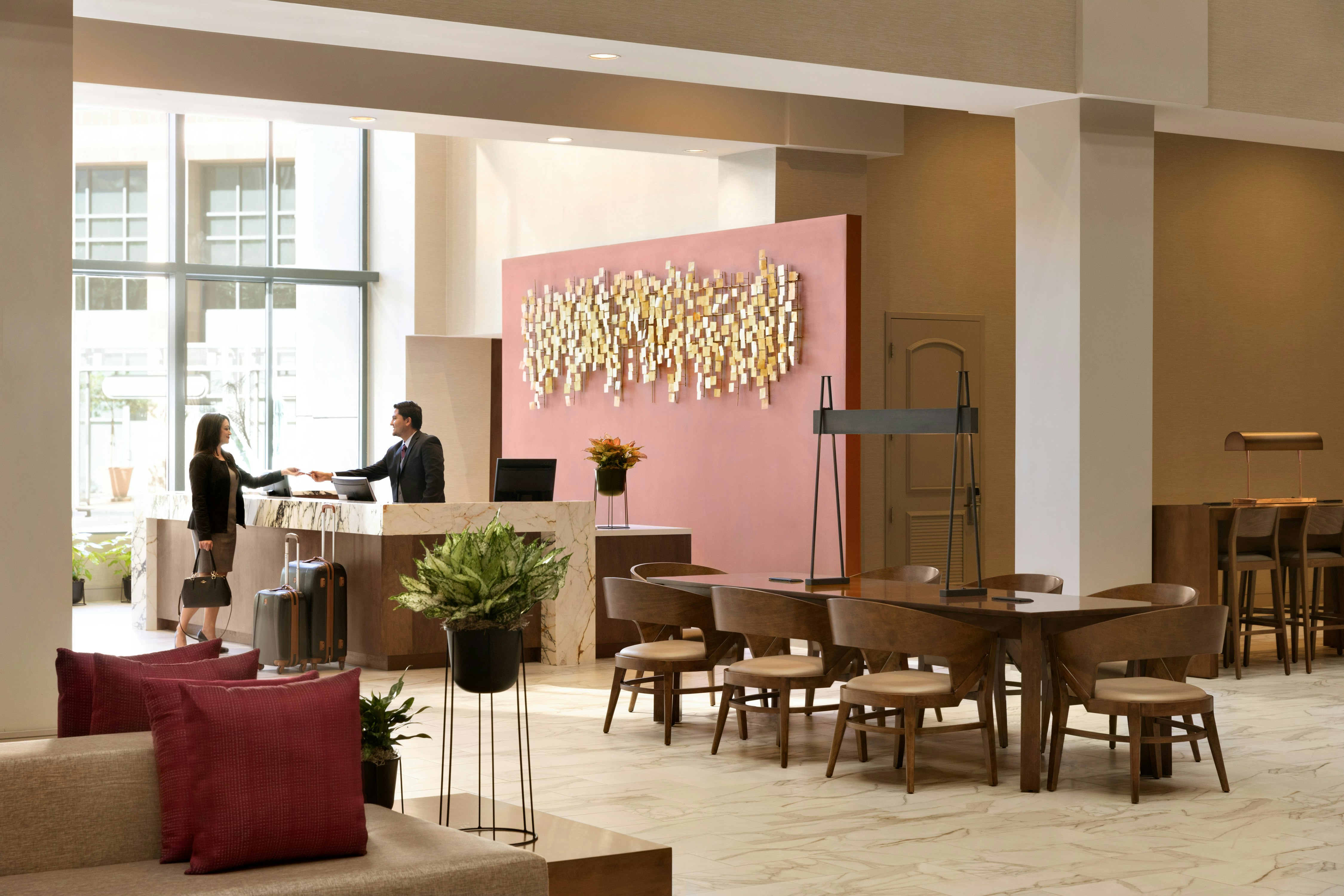Embassy Suites By Hilton Phoenix Downtown North 43/70