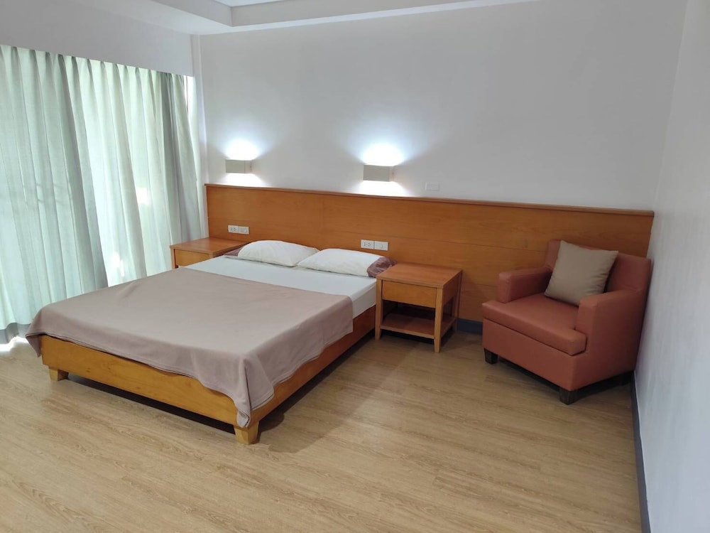 Sasi Place 24/65