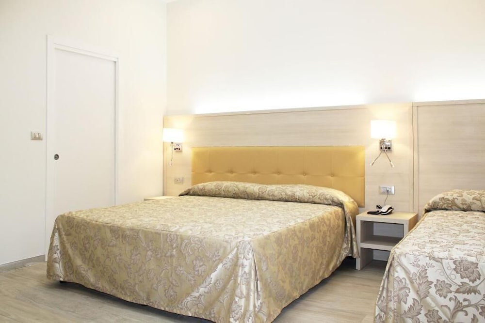CSI Group - Hotel Metropoli 8/28