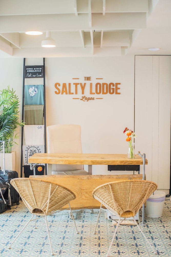 The Salty Lodge 4/49