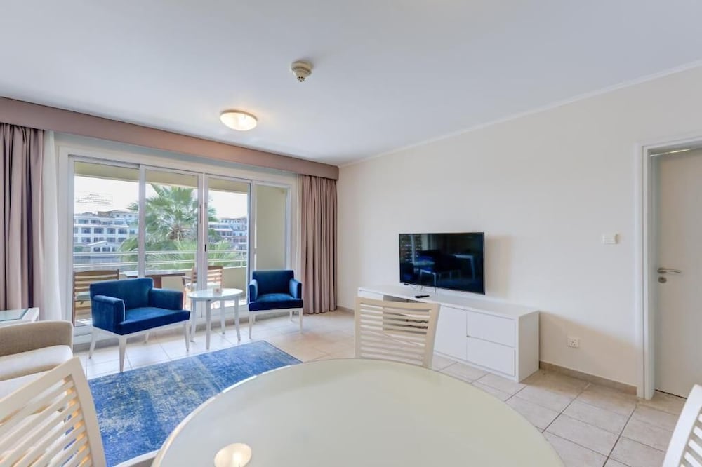 Millennium Lakeview Residence Formerly Copthorne Lakeview Executive Apartments 26/44