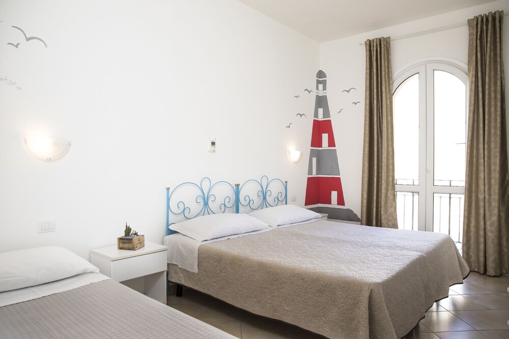 Muma Hostel 18/65