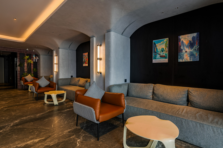 The Signature Hotel Saigon 8/9