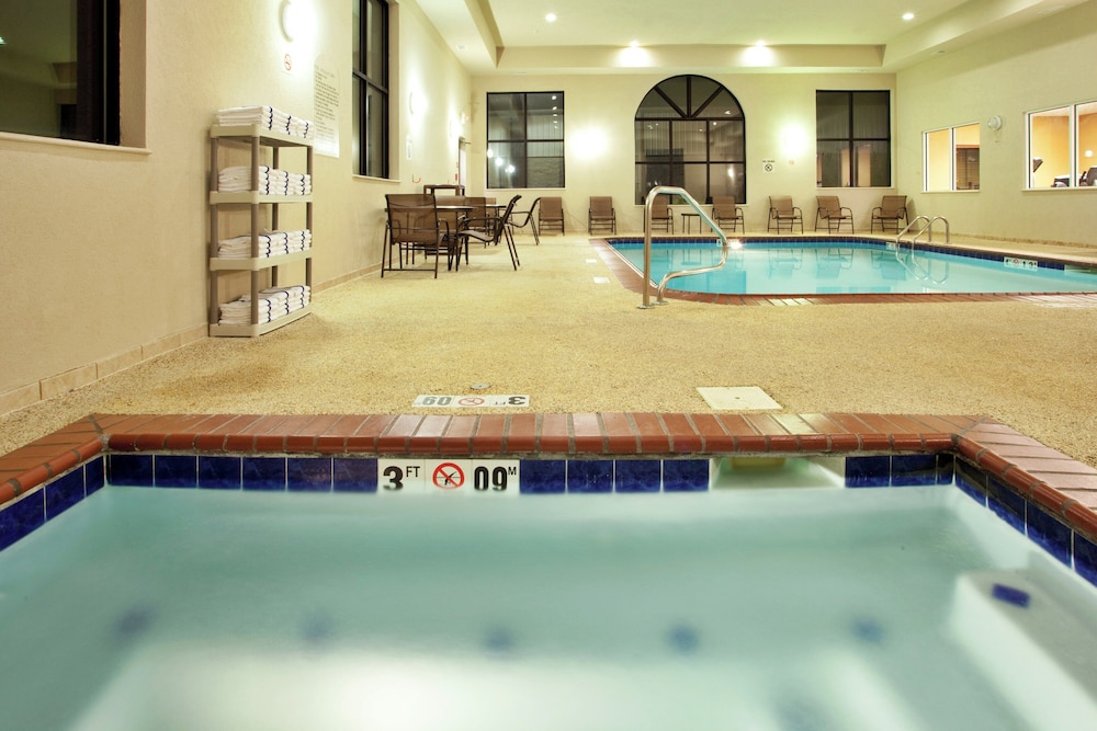Holiday Inn Express & Suites Claypool Hill (Richlands Area) 42/63