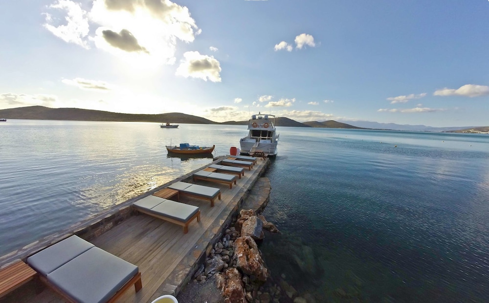 Royal Marmin Bay Boutique and Art Hotel 38/50