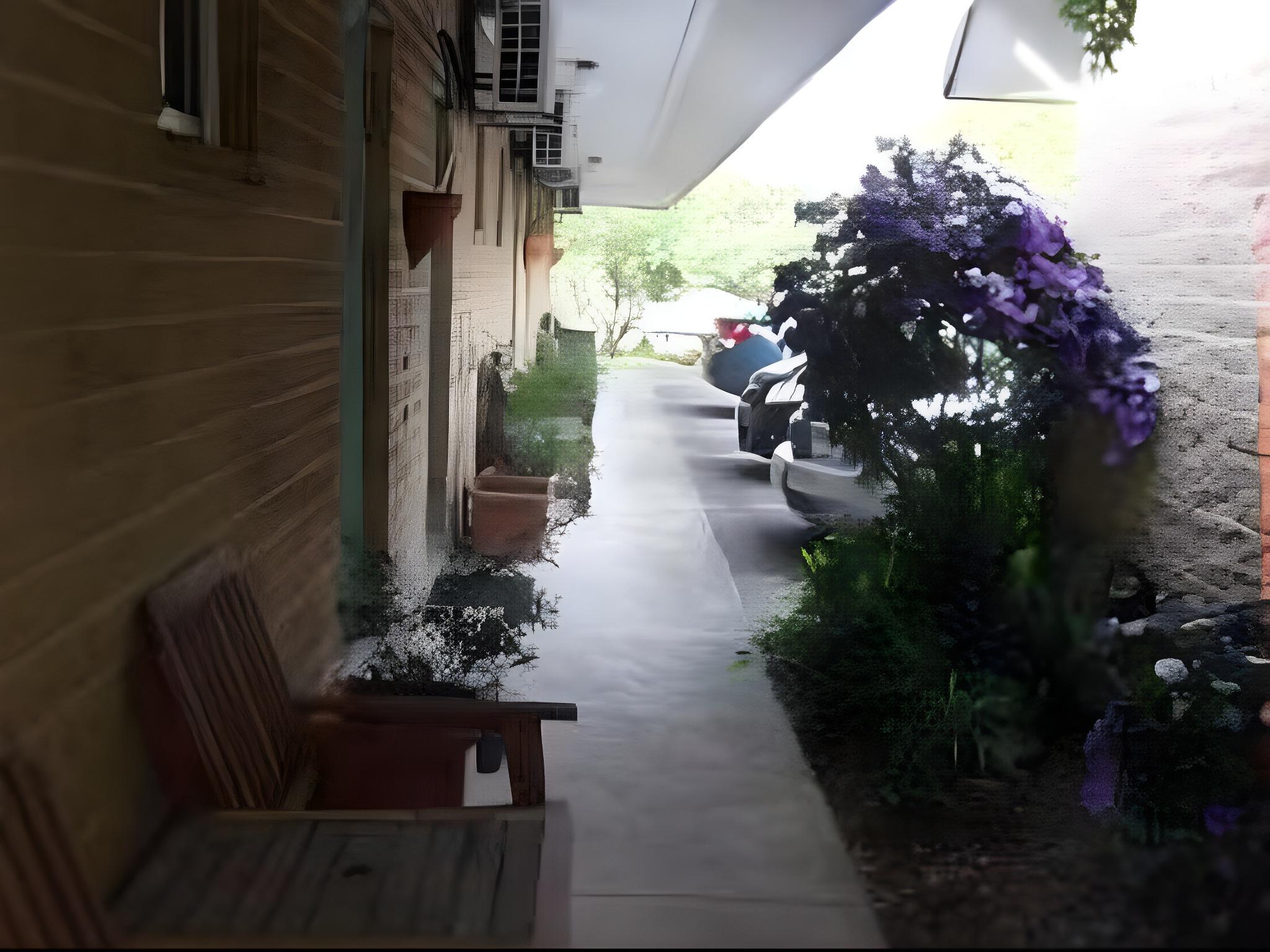 CORLETTE PALMS MOTOR INN 13/14