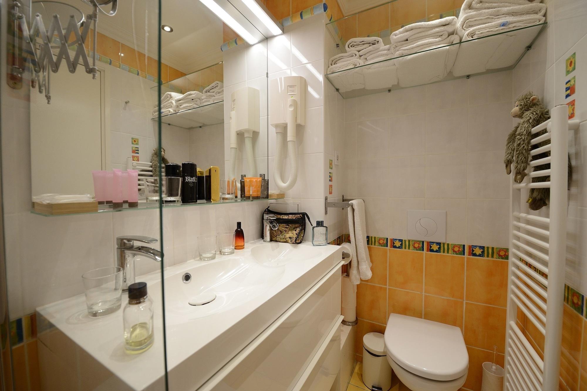 1 Bedroom, Love, Apartment، Les Patios Du Marais 4/6