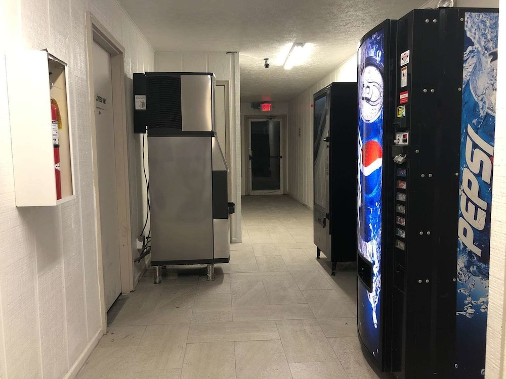Motel6 Rolla, MO 42/59