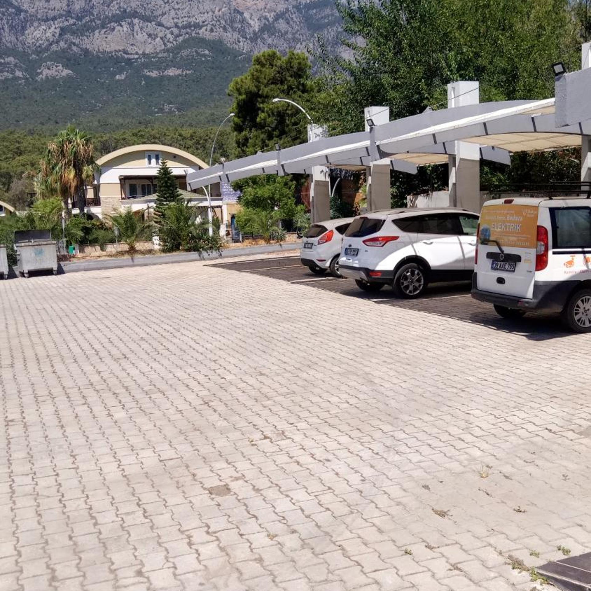 Ugur Hotel 16/35