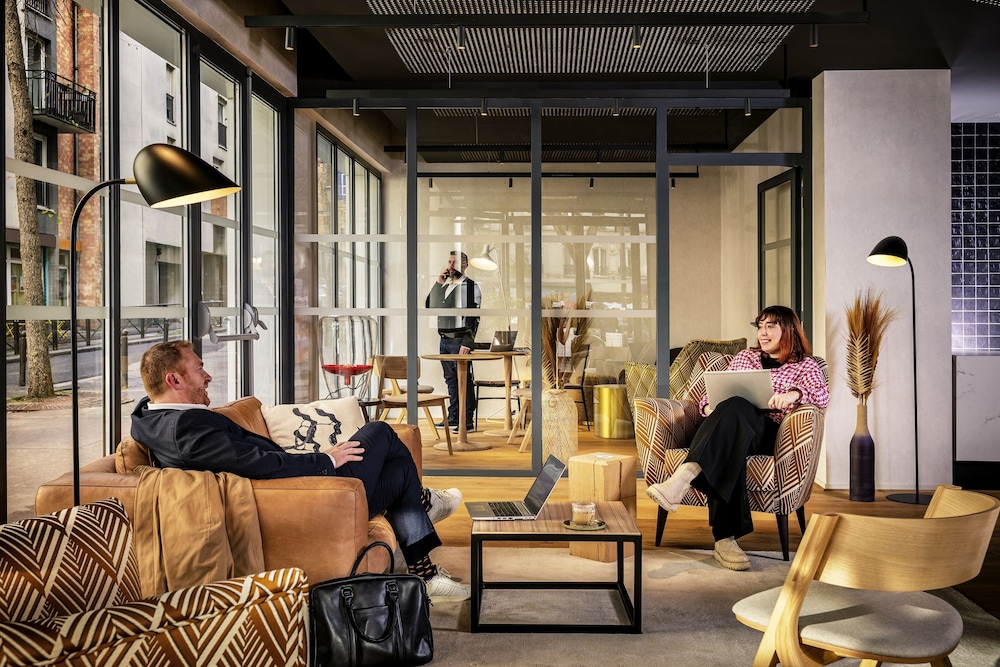 NOVOTEL BELLEVILLE PARIS 20 40/69