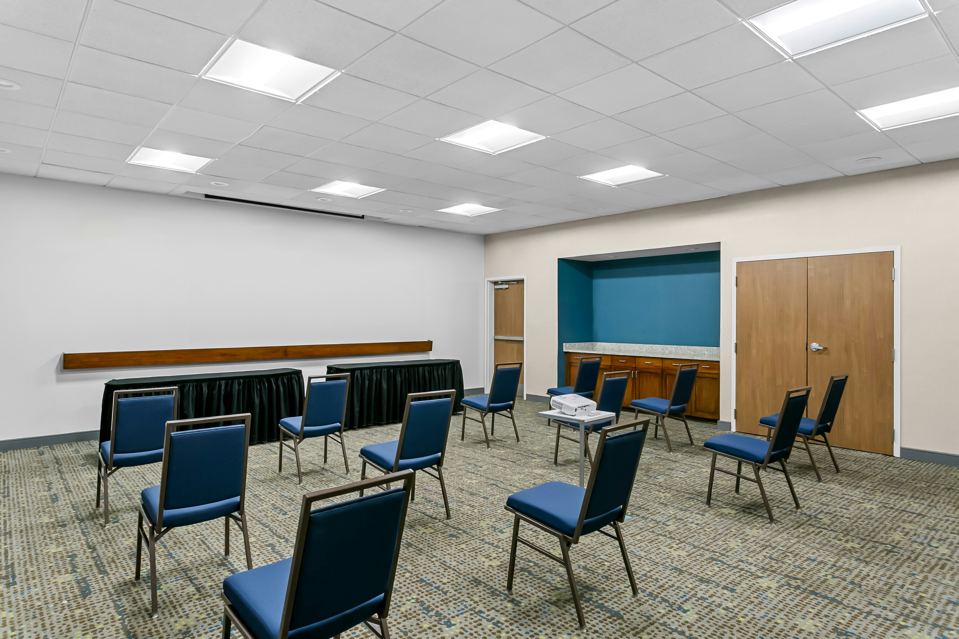 Hampton Inn Suites Baltimore Woodlawn 26/34