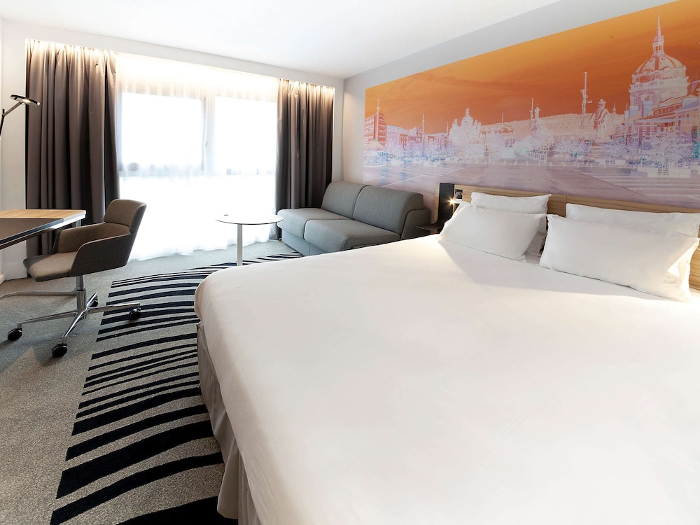 Novotel Clermont Ferrand 10/73