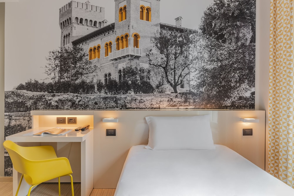 B&B Hotel Treviso 48/51