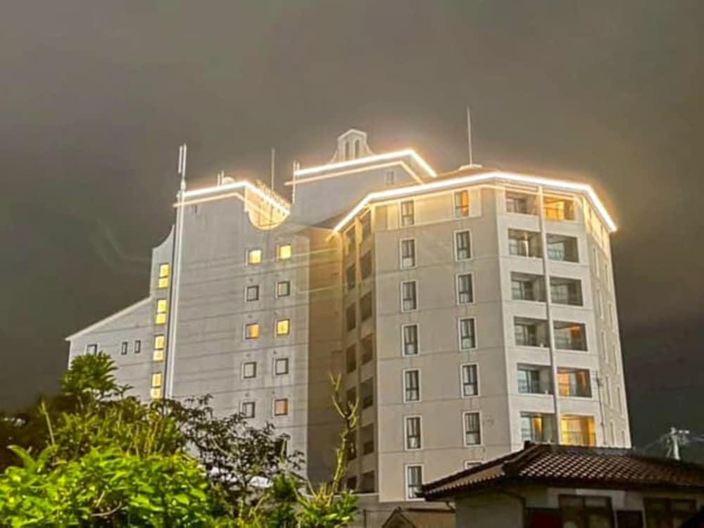 Nagasaki International Hotel 4/61