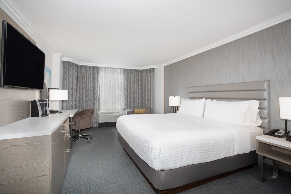 Crowne Plaza Costa Mesa Orange County 17/64