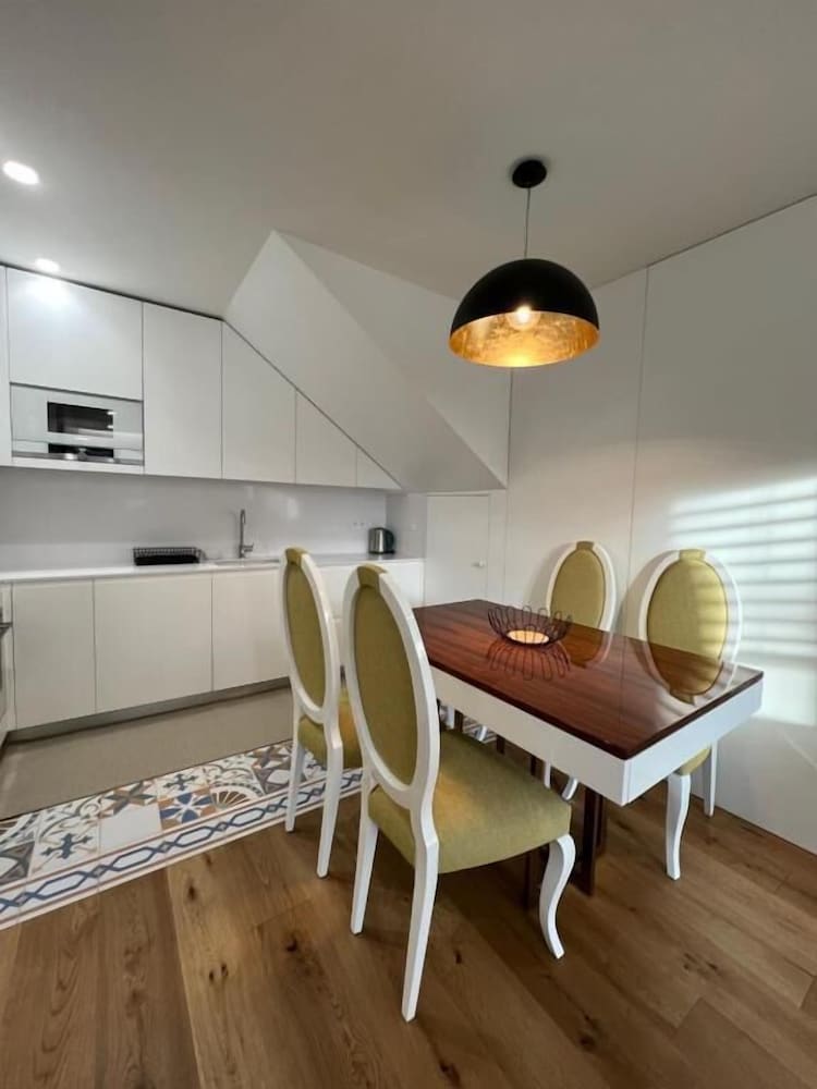 Metier Boutique Hotel 54/76