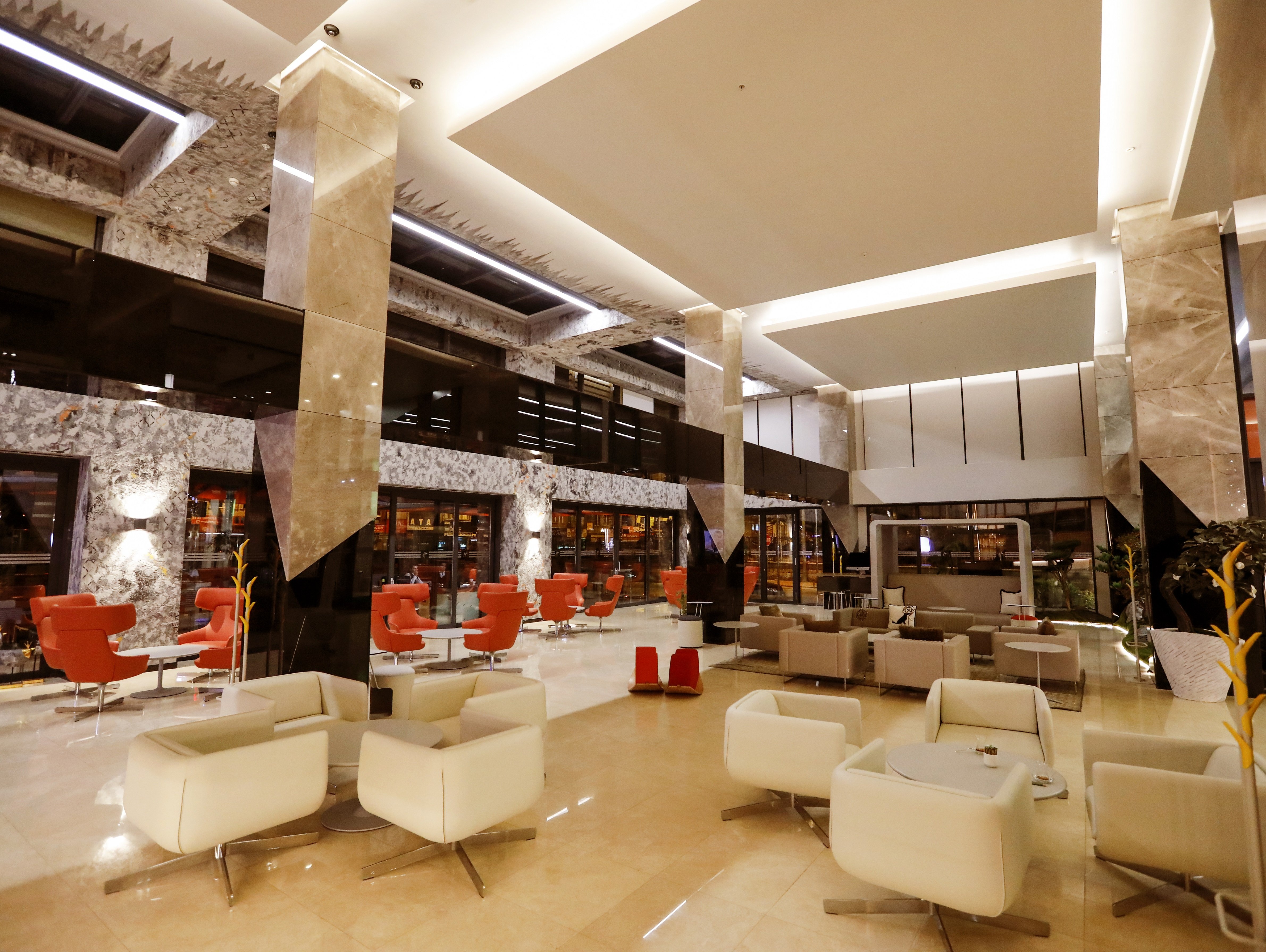 HOLIDAY INN KAYSERI - DUVENONU 46/62