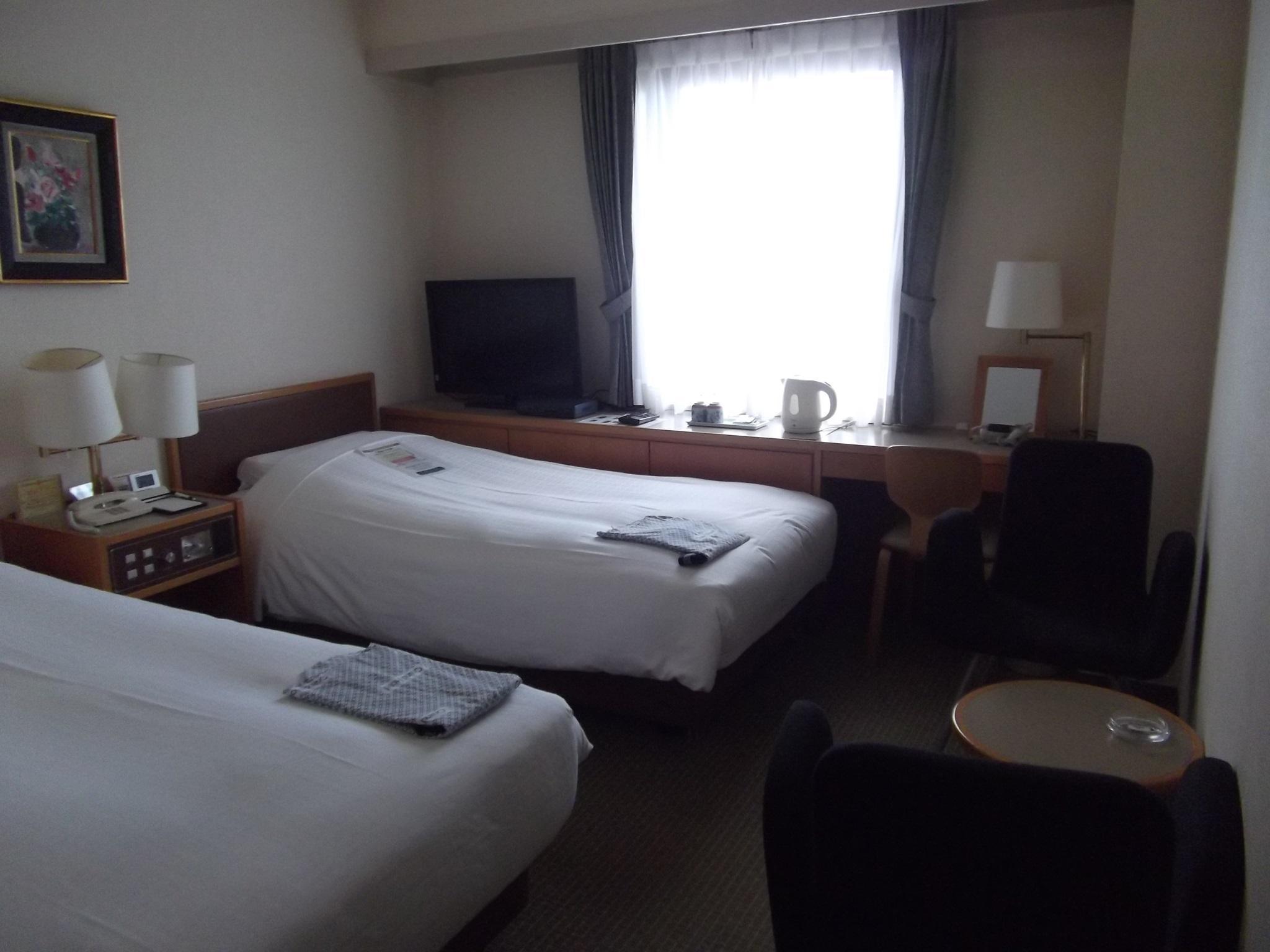 ROOM, TWIN BEDS, SMOKING