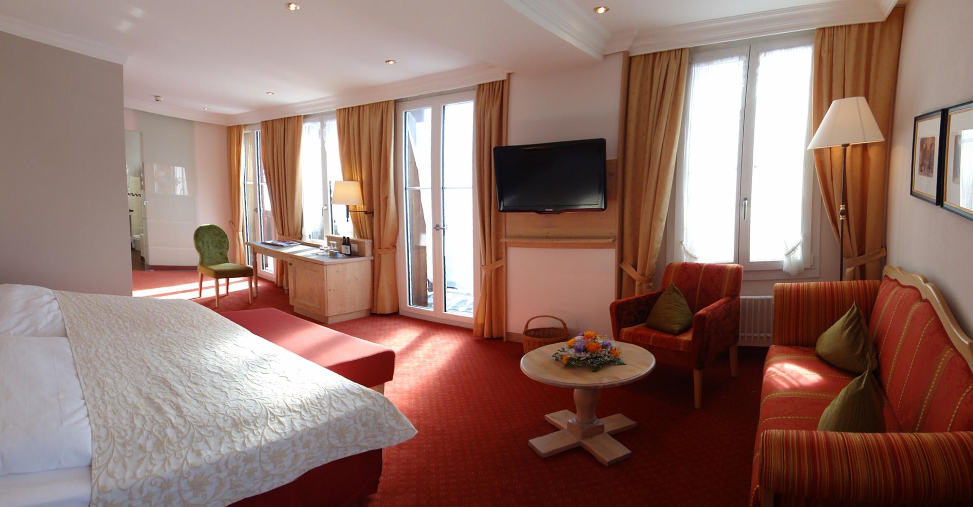 Junior Suite, King and Twin Beds, Eiger View