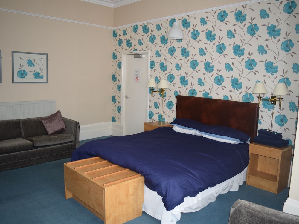 The Portland Hotel 16/65