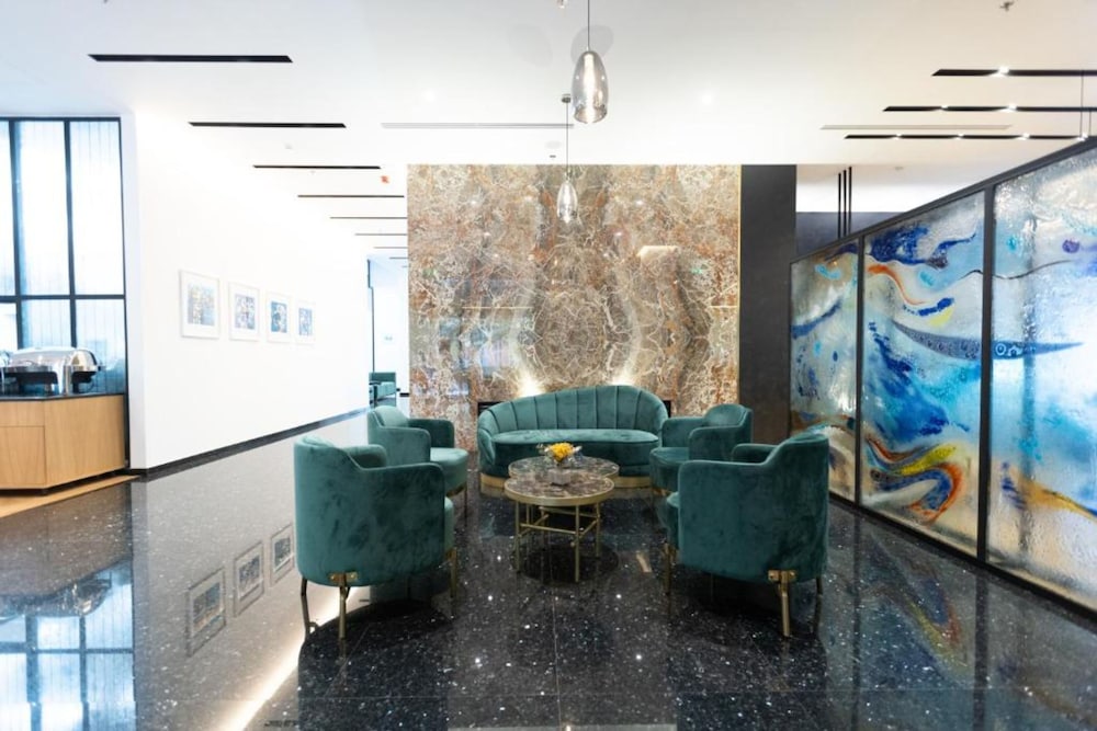 Habitat Hotel 32/49