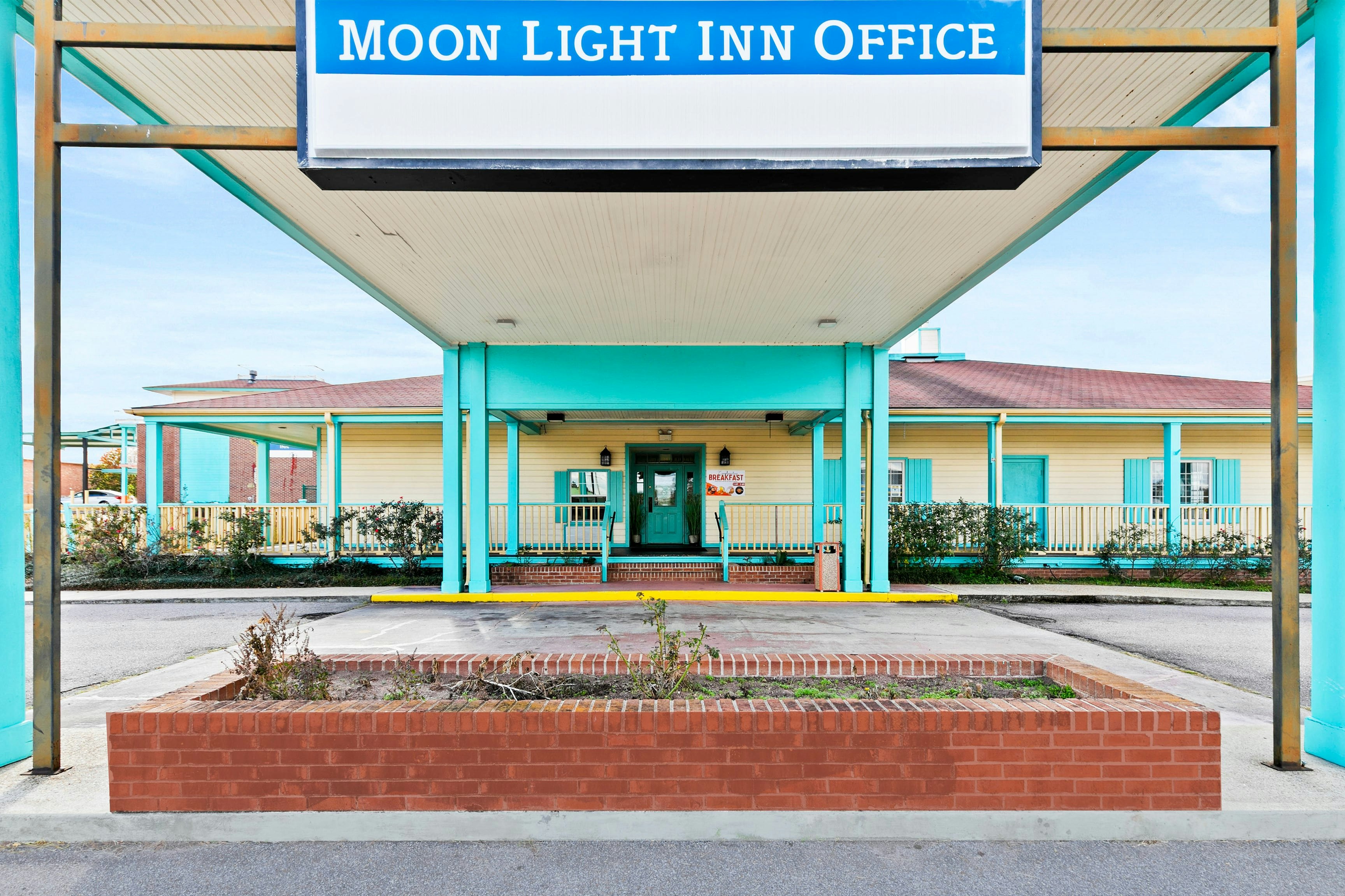 Moonlight Inn Hotel O Hattiesburg, MS 8/54