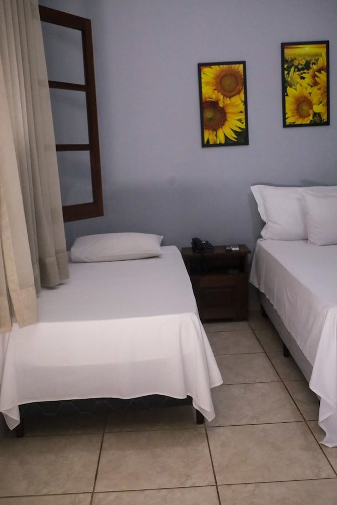 Shellter Hotel 9/50