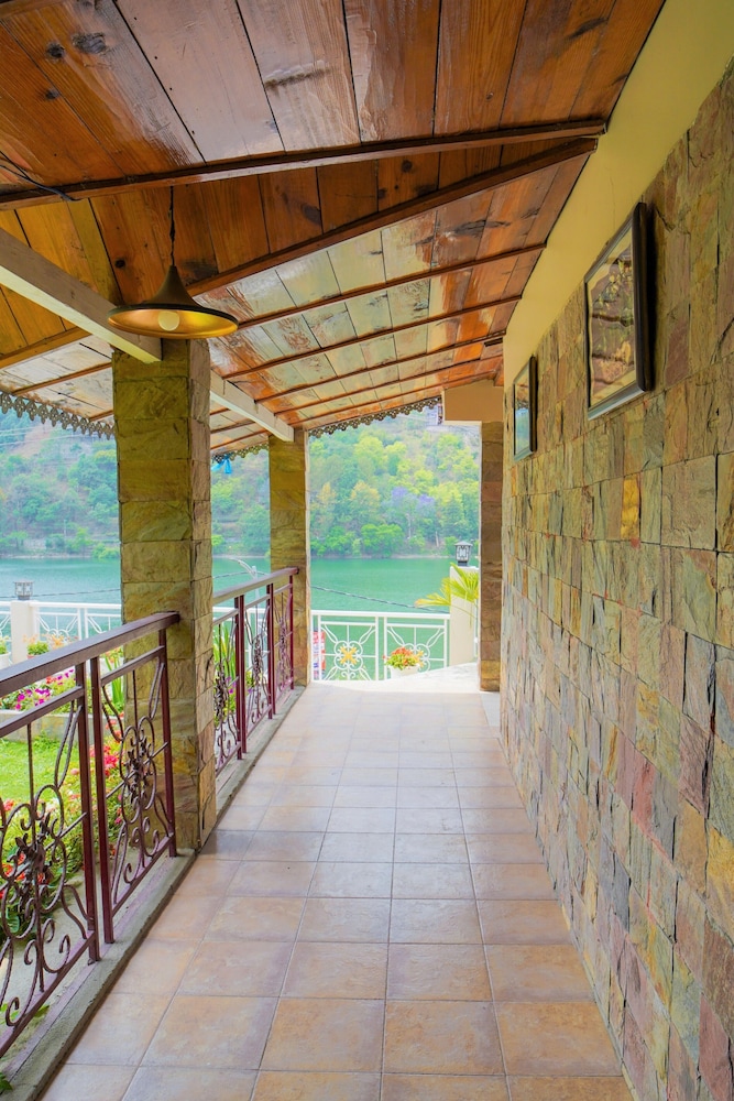 NEELESH INN 19/39