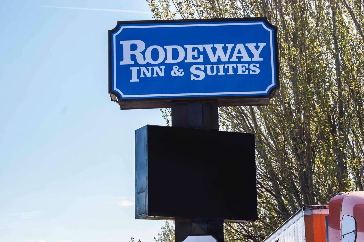 Rodeway Inn & Suites 3/16