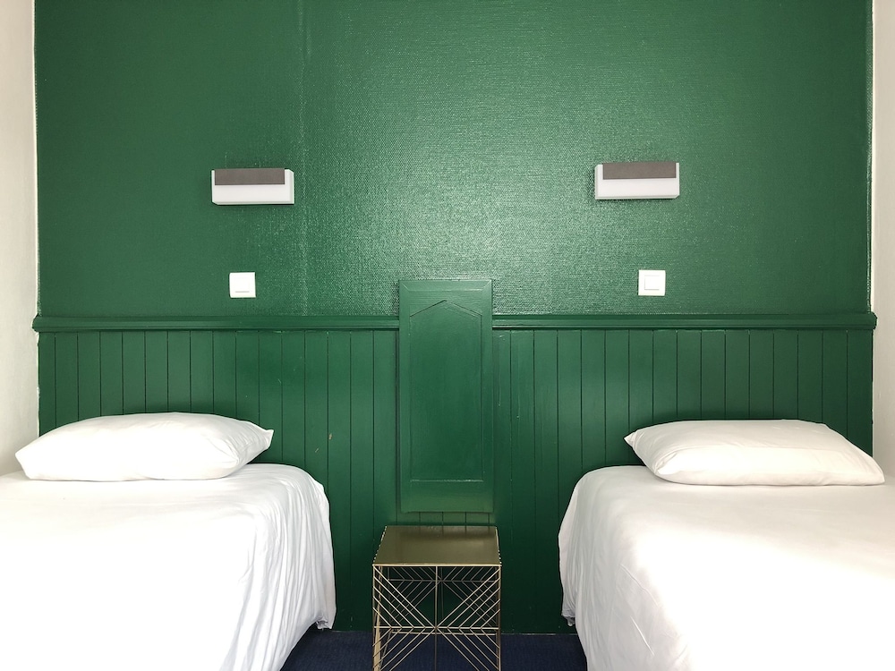 Halt hôtel 17/50