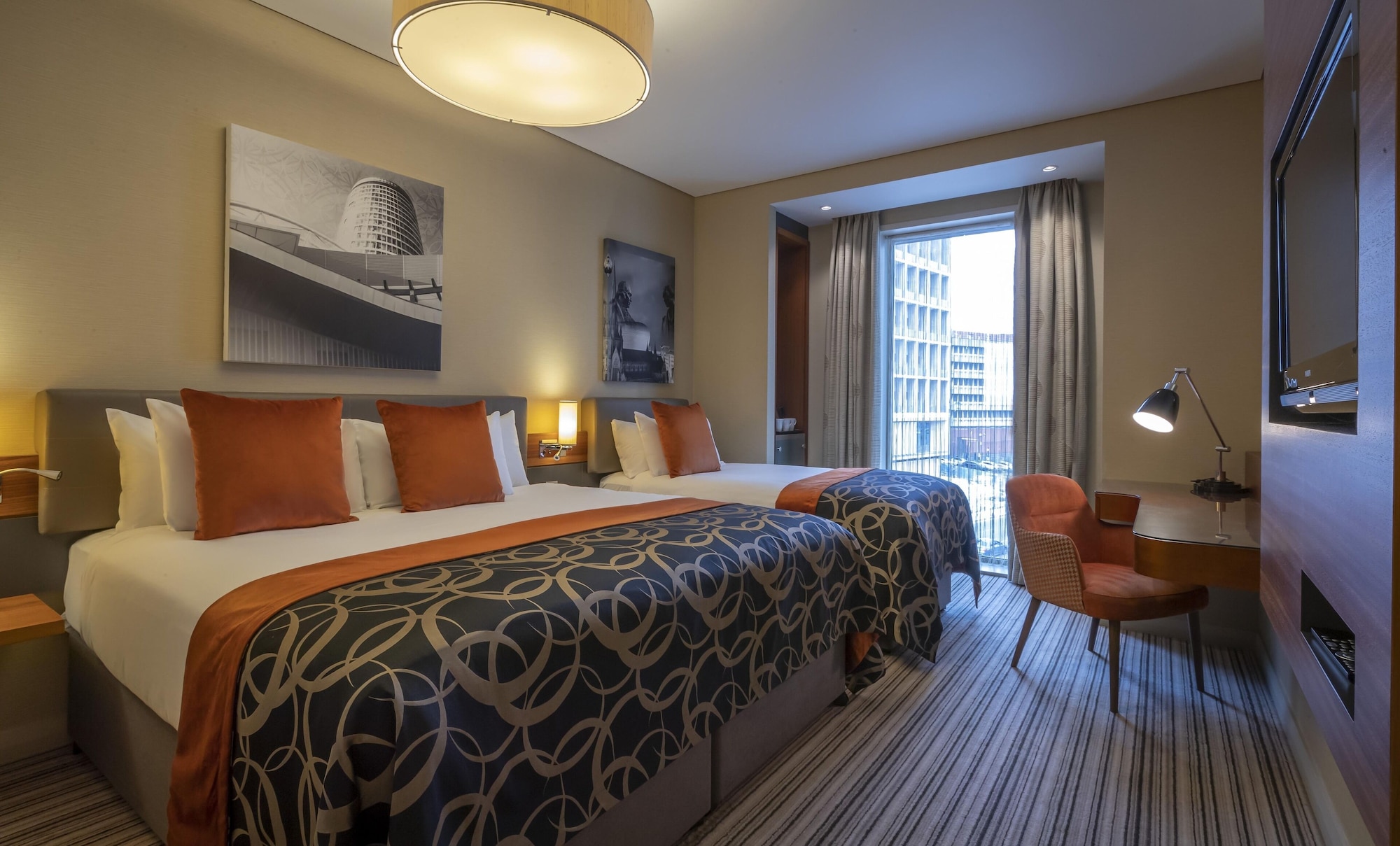 DELUXE, SINGLE, KING BED