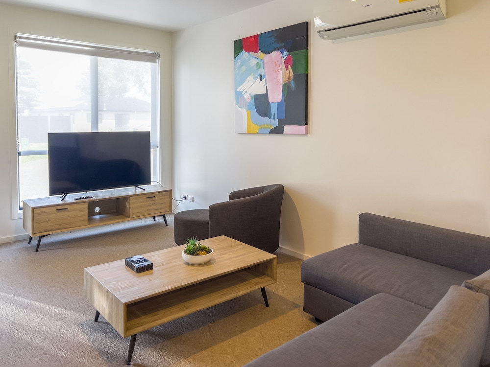 Port Fairy Motor Inn 43/63