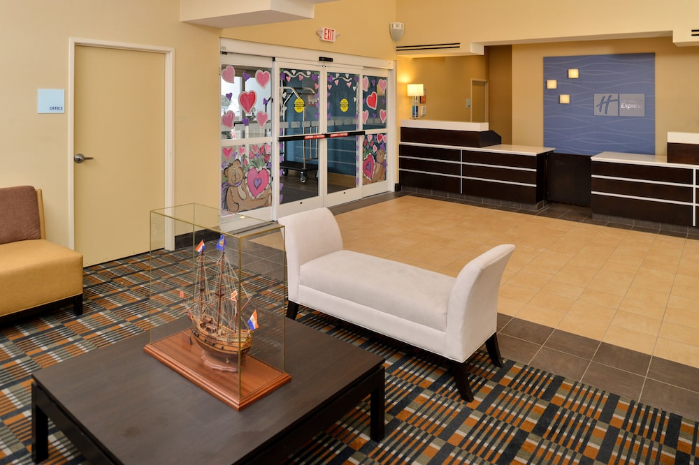 Holiday Inn Express and Suites Peekskill-Lower Hudson Valley 39/55