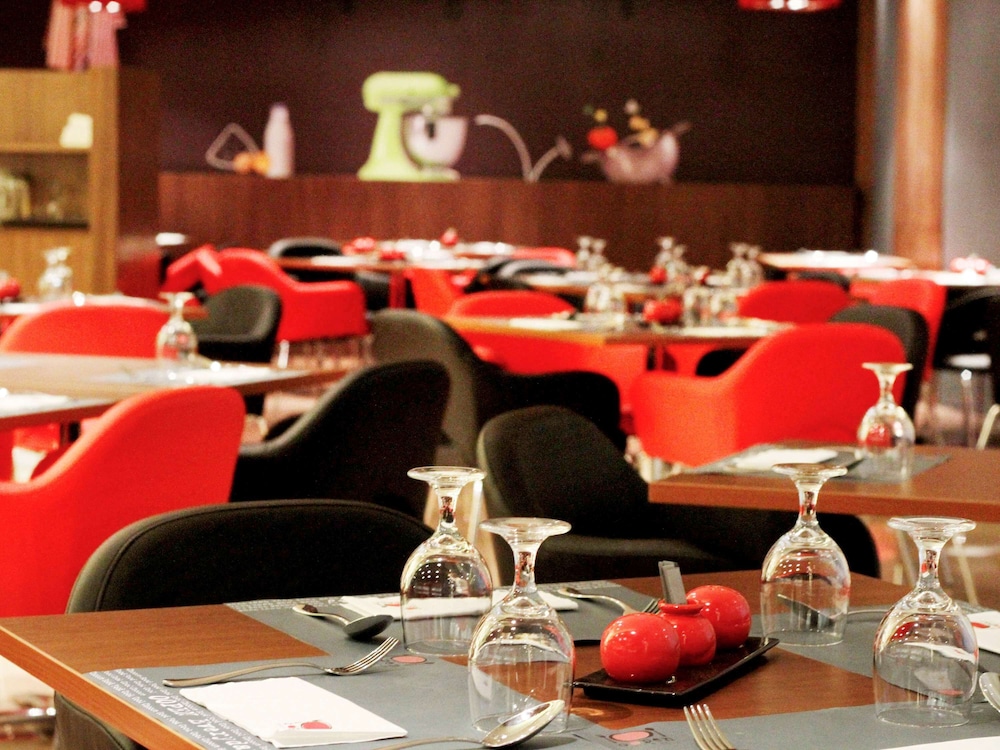 IBIS BANDUNG TRANS STUDIO 46/61