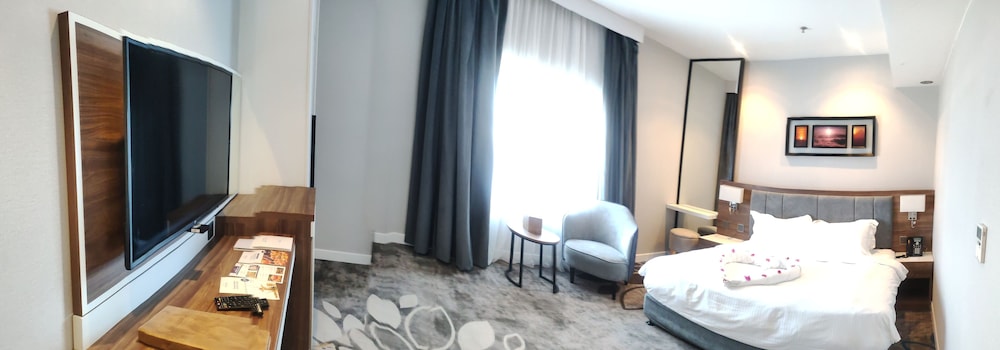 فندق ورويك الجبيل(Warwick Al Jubail Hotel) 12/70