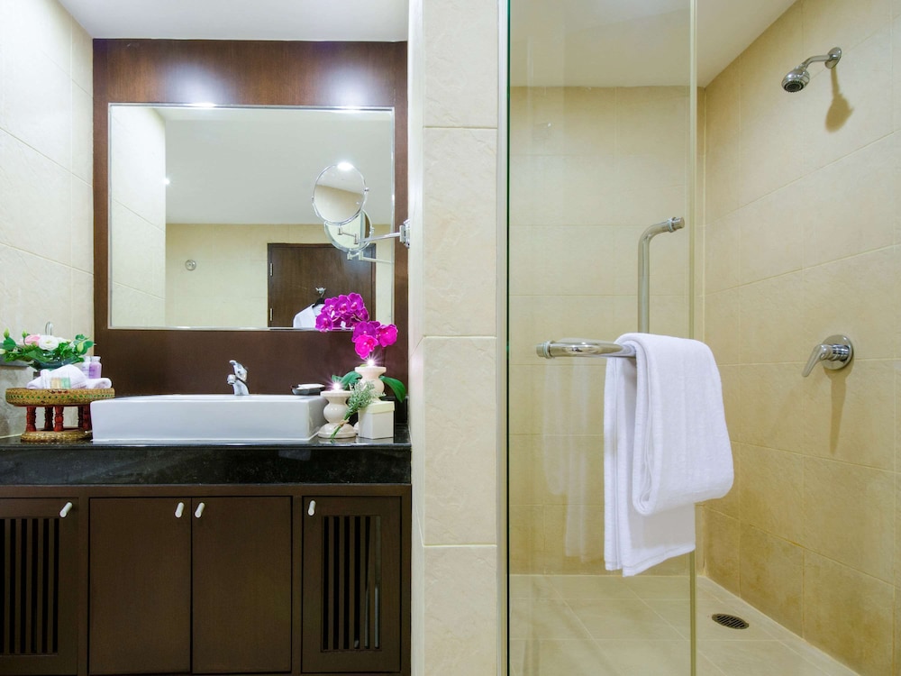 Grand Mercure Bangkok Asoke Residence 12/69