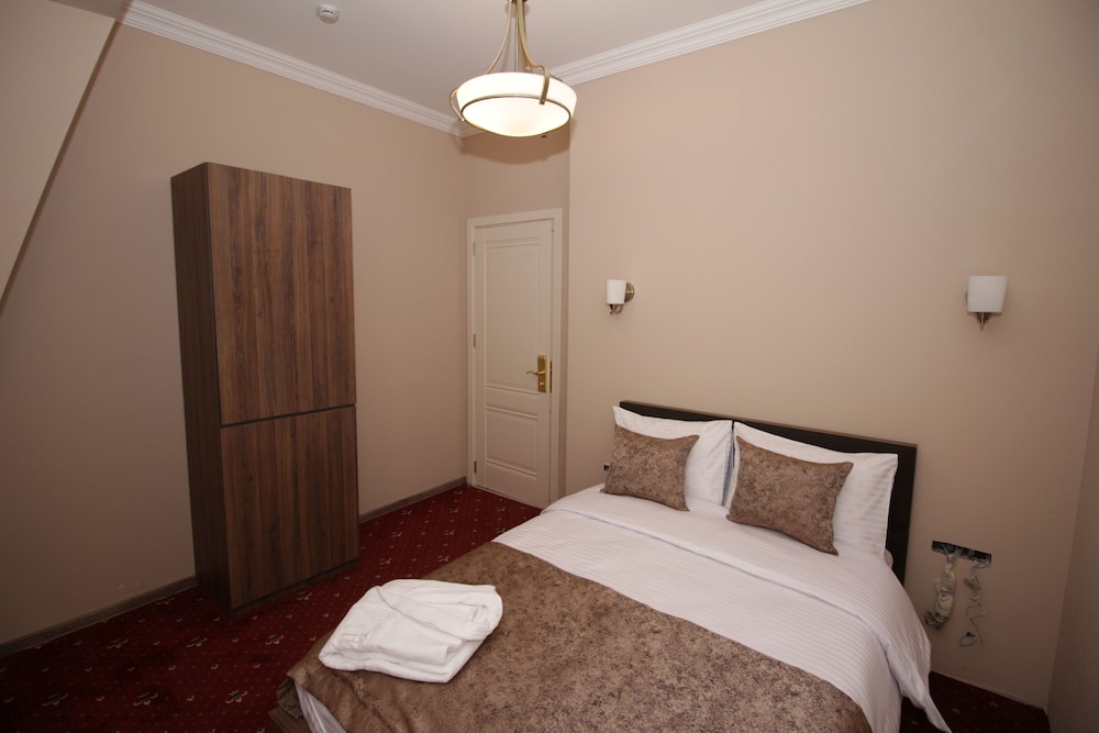 Pushkin Hotel 7/27