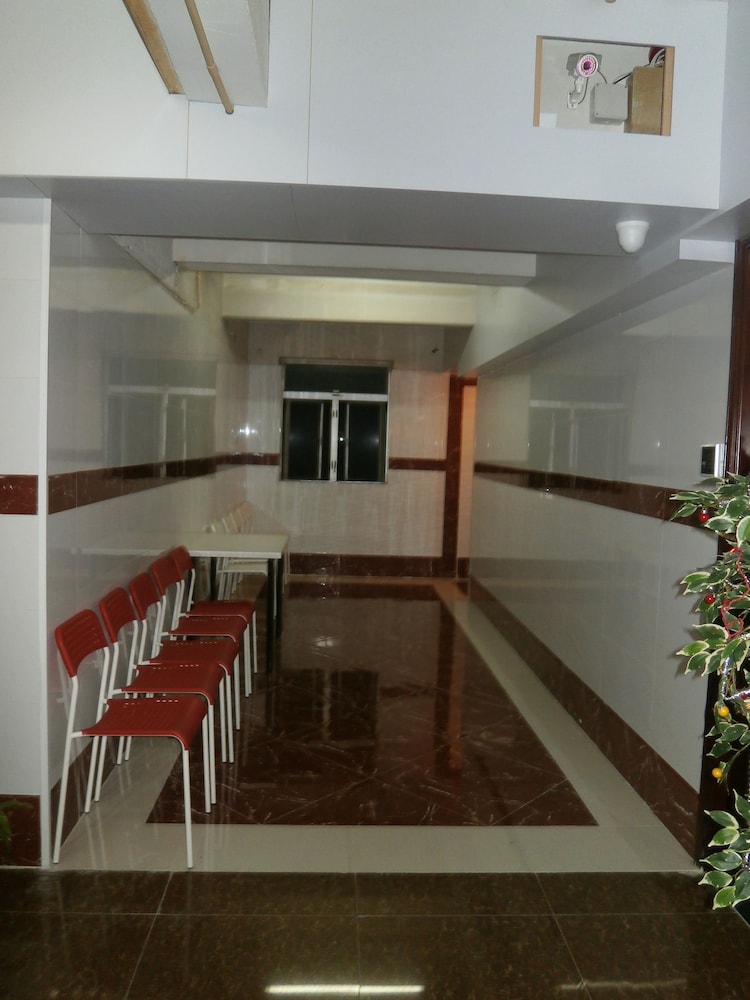Delta Hotel 2/50