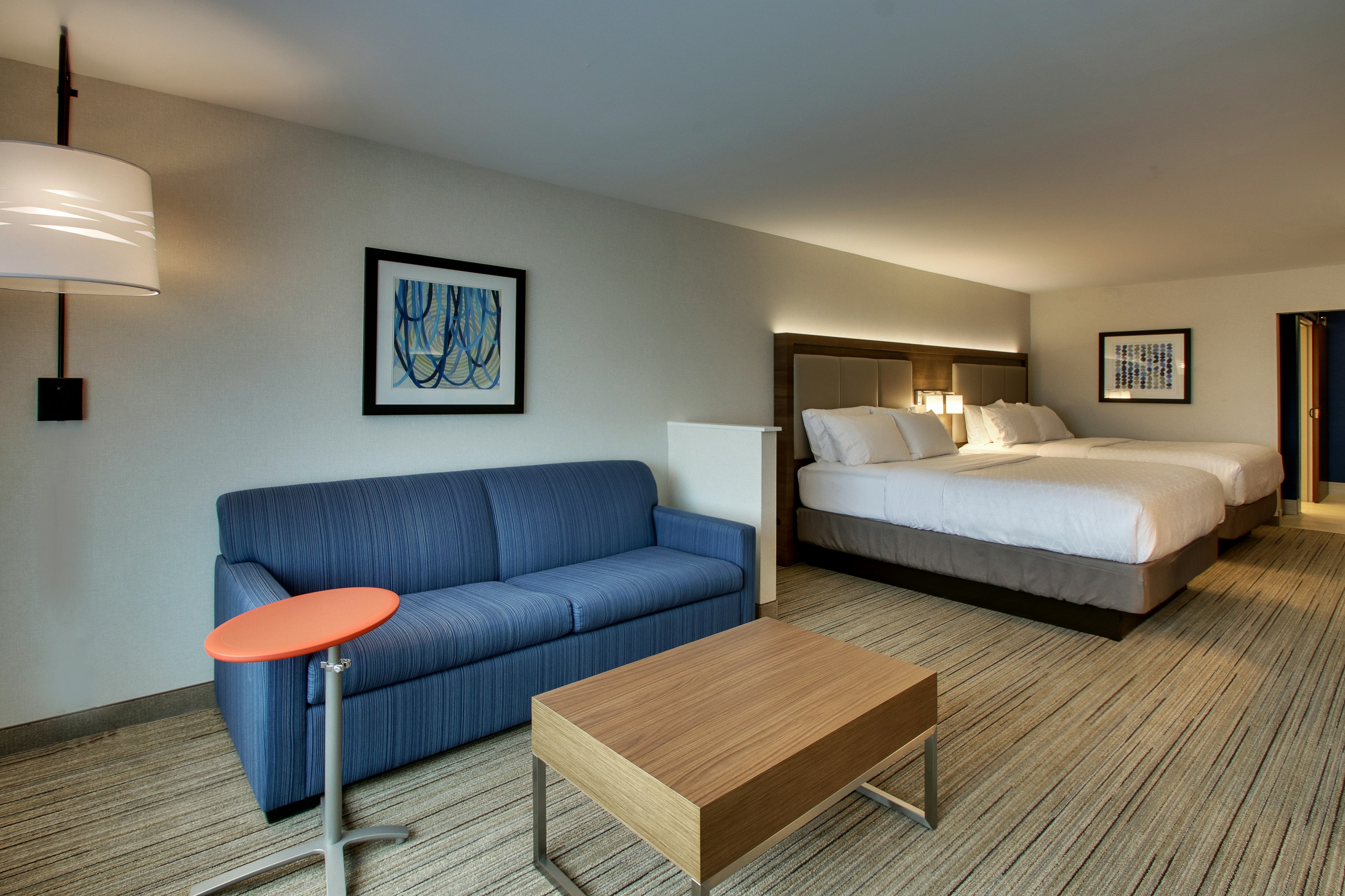 Holiday Inn Express and Suites Mt Sterling North 38/72
