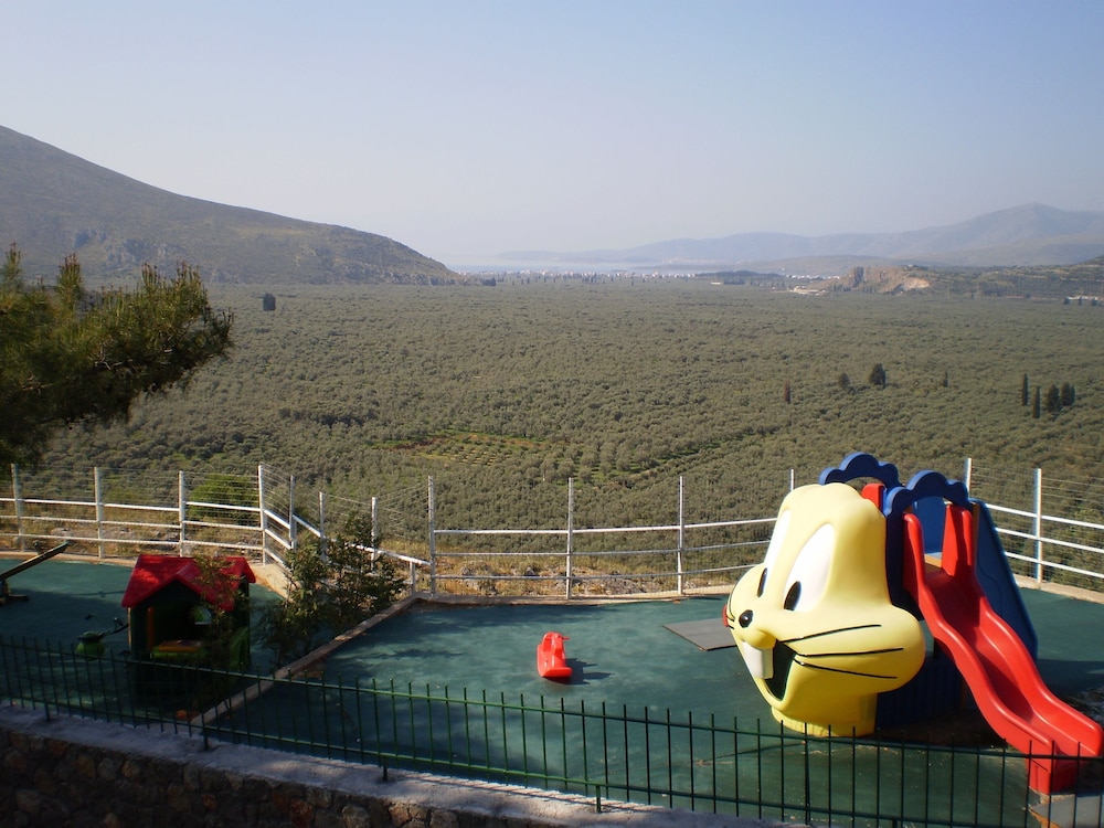 Chrissa Camping Rooms & Bungalows 32/33