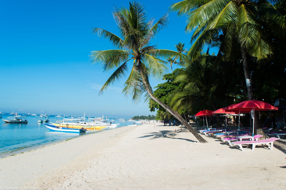 Alona Vida Beach Resort 52/64