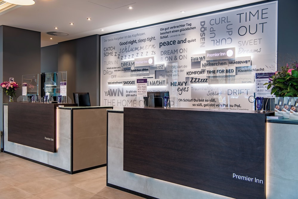 Premier Inn Essen City Centre 8/47