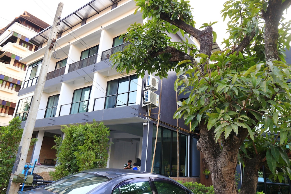 Azz Hotel 32/43