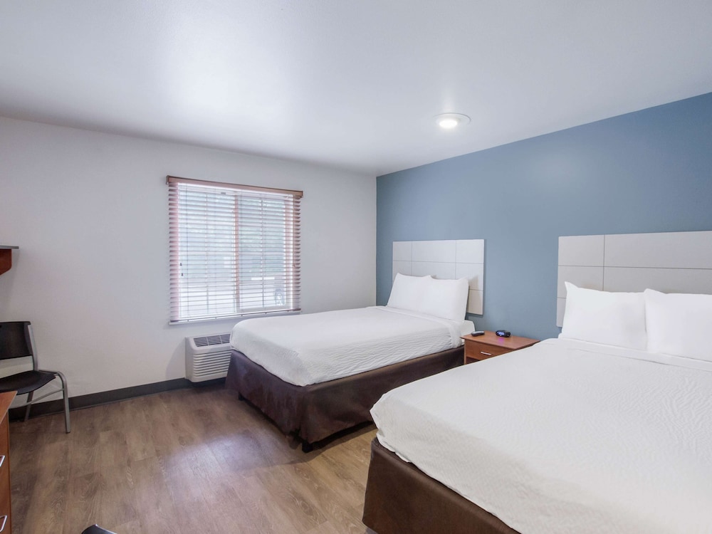 Extended Stay America Select Suites - Cleveland - Airport 5/33
