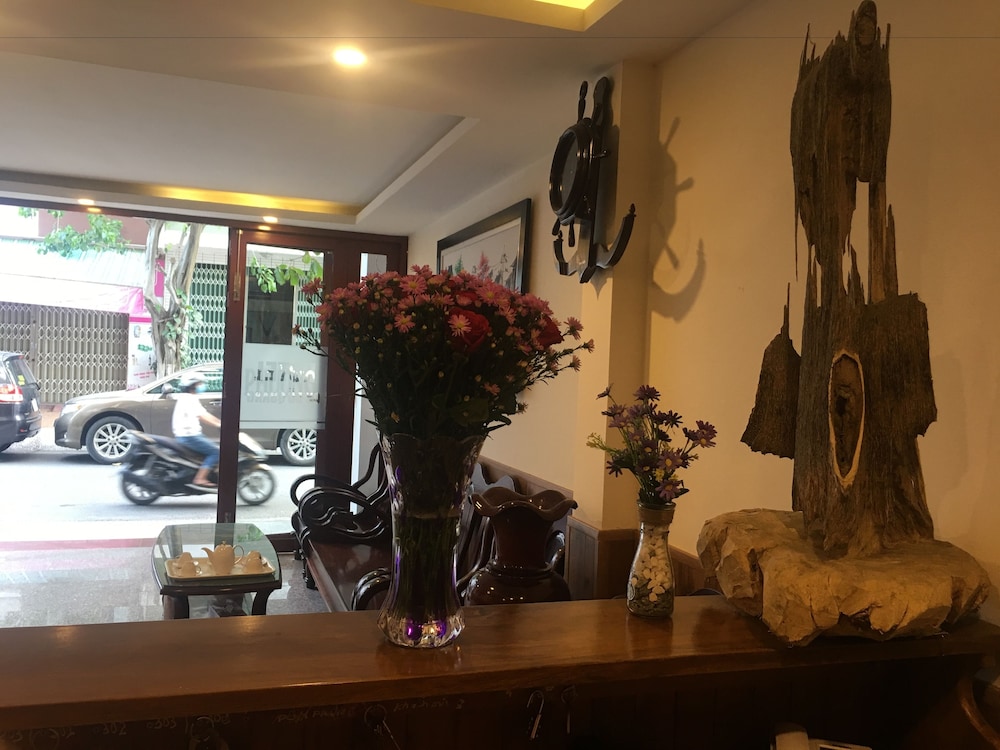 Phuong Quang Hotel 12/19