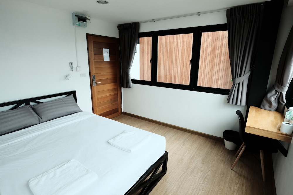 Wayha Hostel Don Mueang Airport 17/66