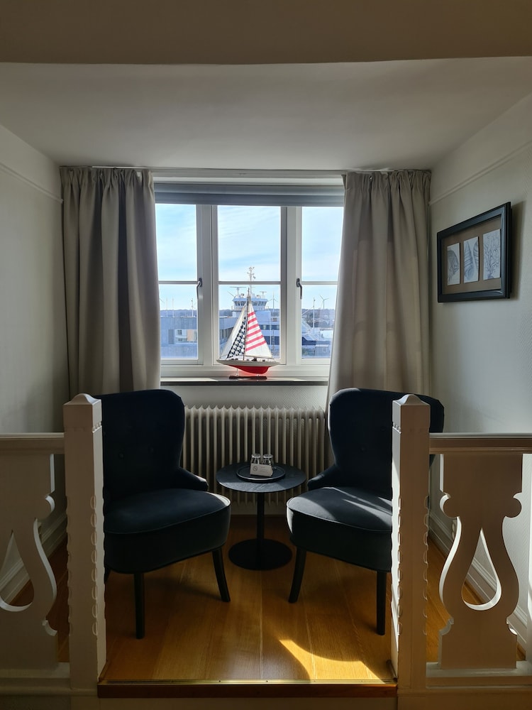 Hamnhotellet Kronan 30/44
